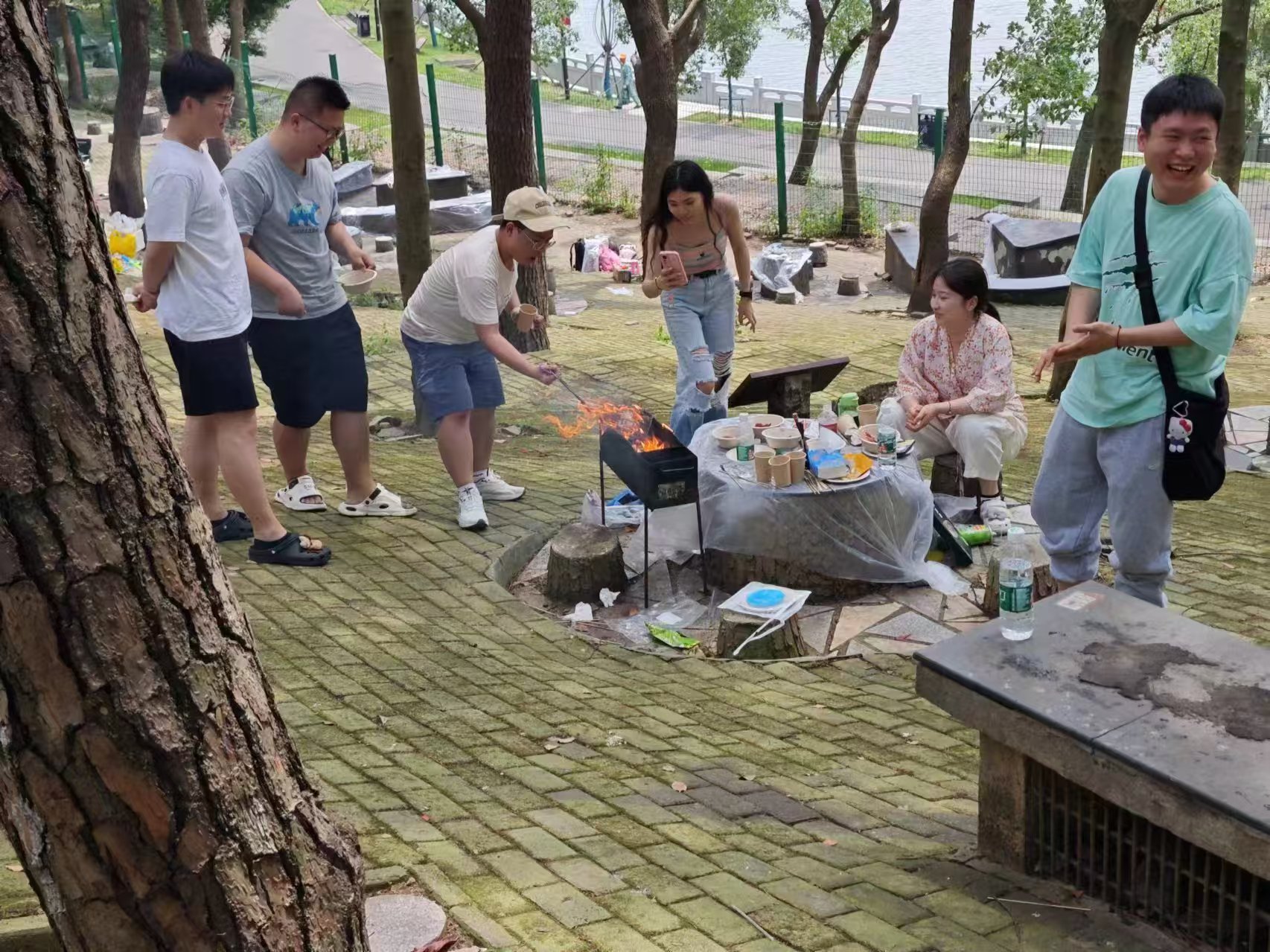 烧烤现场